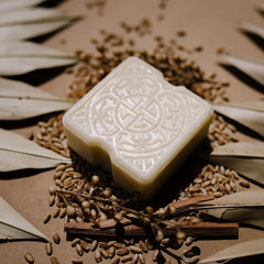 Men's Sandalwood Sugar Scrub Bar | VIORI